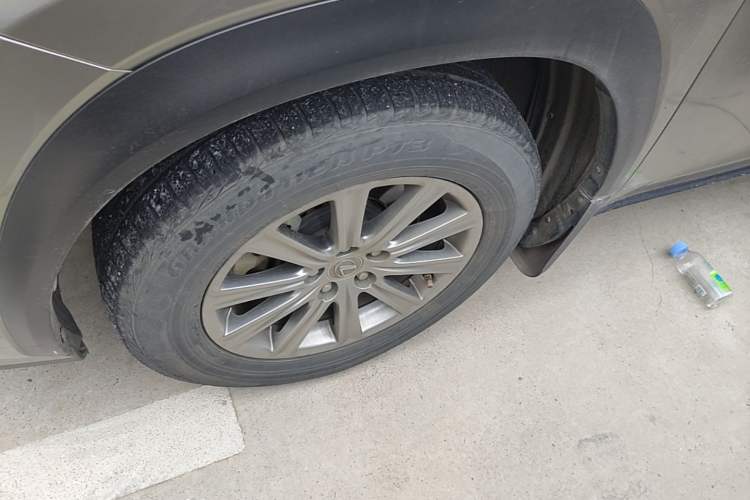 Used Lexus NX 2016 200 All-Wheel Drive FENGSHANG Version Left Front Wheel Hub