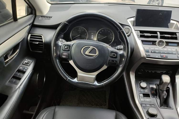 Used Lexus NX 2016 200 All-Wheel Drive FENGSHANG Version Steering Wheel
