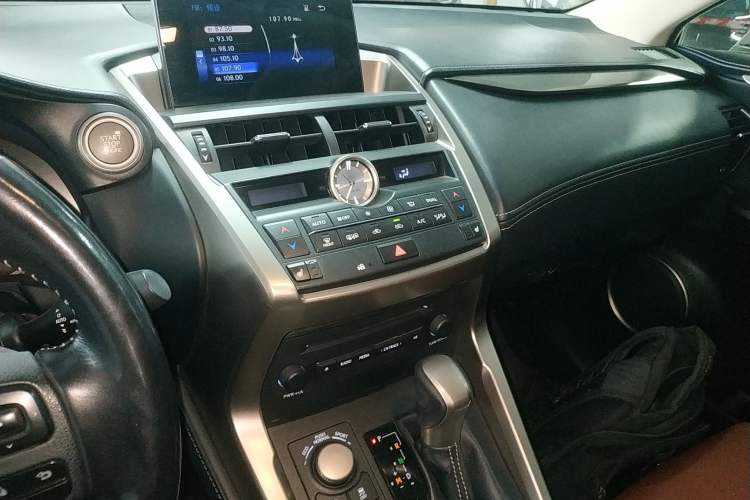Used Lexus NX 2016 200 All-Wheel Drive FENGSHANG Version Audio And AC Panel