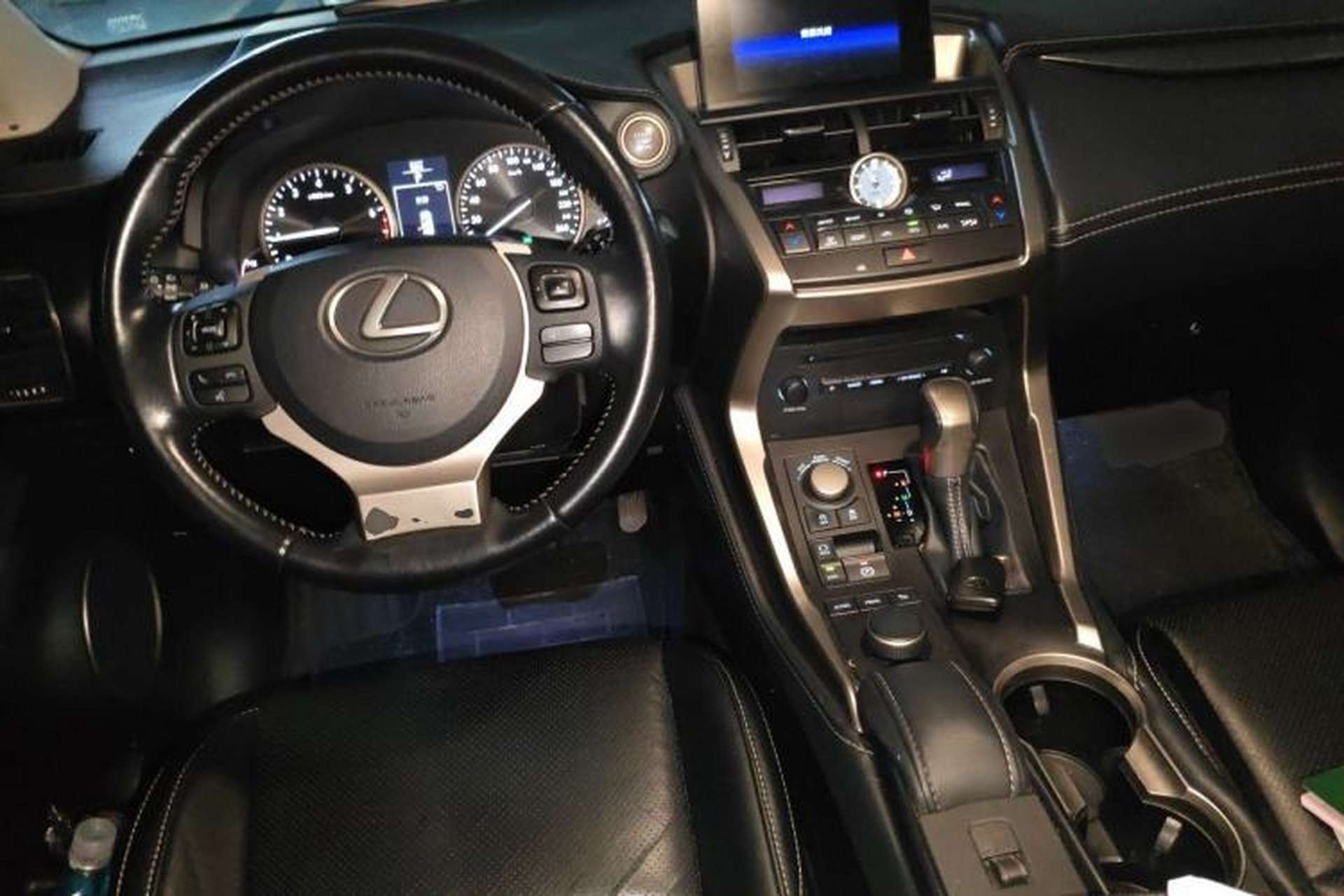 Used Lexus NX 2016 200 Special Limited Edition Center Console