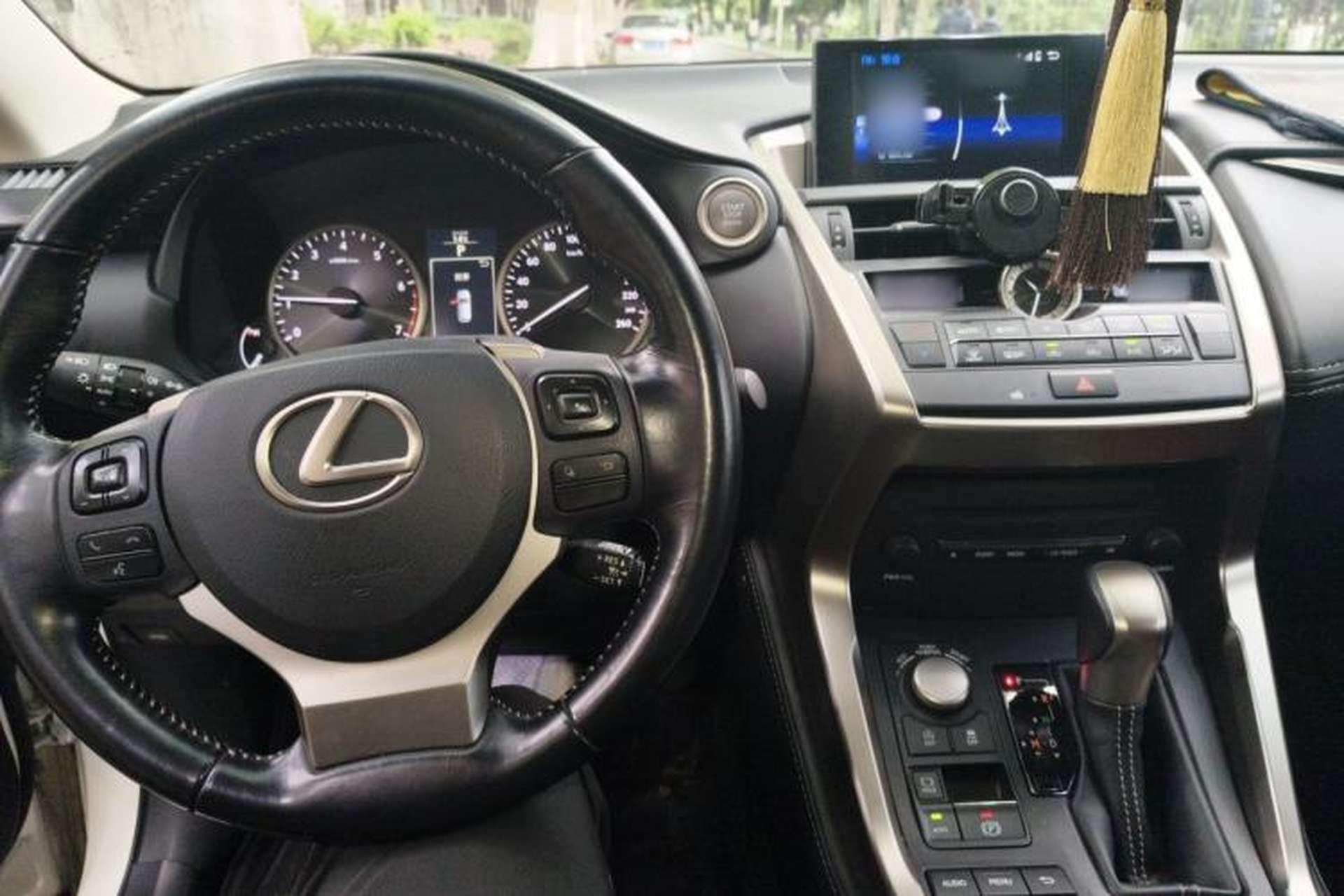 Used Lexus NX 2016 200 Special Limited Edition Center Console