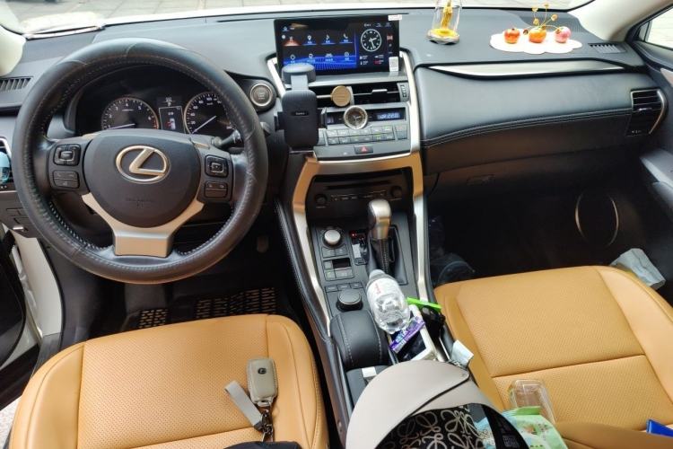 Used Lexus NX 2016 200 Special Limited Edition Center Console