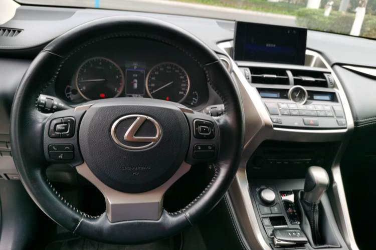 Used Lexus NX 2016 200 All-Wheel Drive FENGSHANG Version Center Console