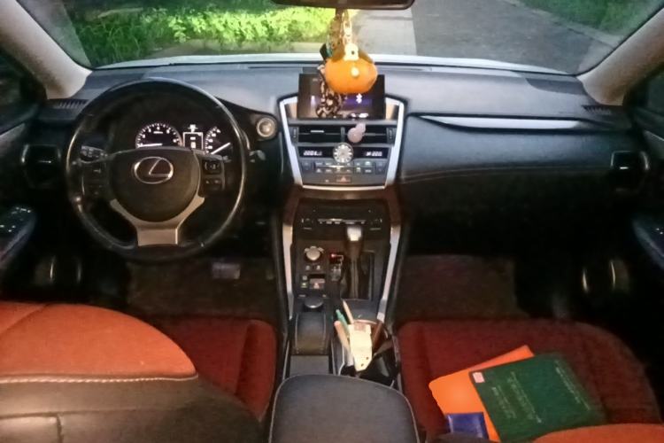 Used Lexus NX 2016 200 Special Limited Edition Center Console