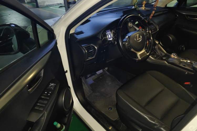 Used Lexus NX 2016 200 Special Limited Edition Driver Seat