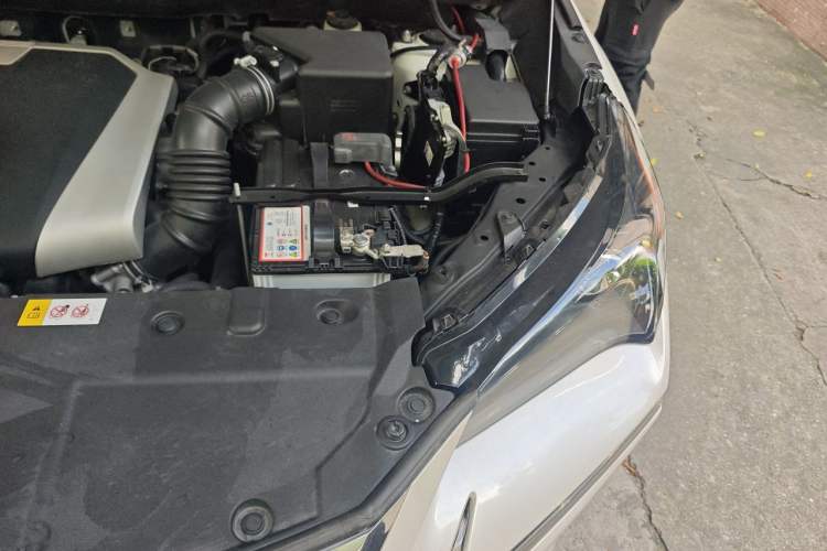 Used Lexus NX 2016 200 All-Wheel Drive FENGSHANG Version Engine Bay Left