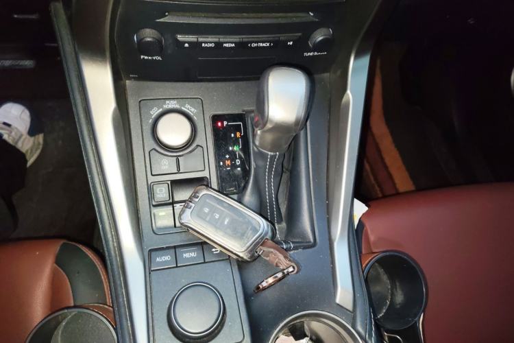 Used Lexus NX 2016 200 All-Wheel Drive FENGSHANG Version Gear Lever