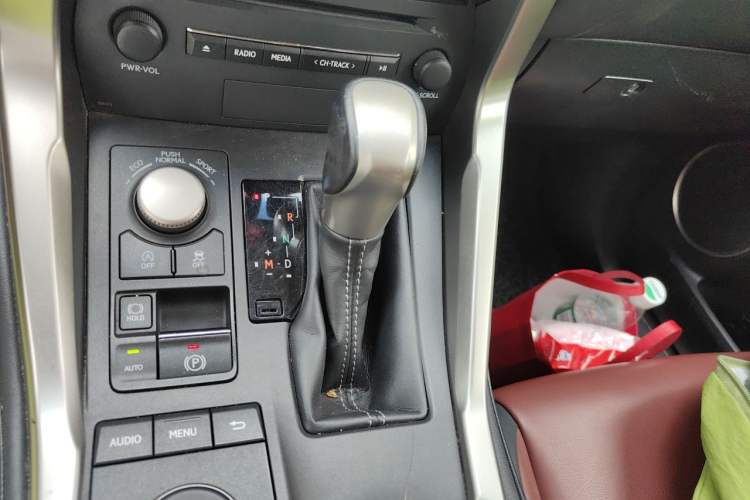 Used Lexus NX 2016 200 All-Wheel Drive FENGSHANG Version Gear Lever