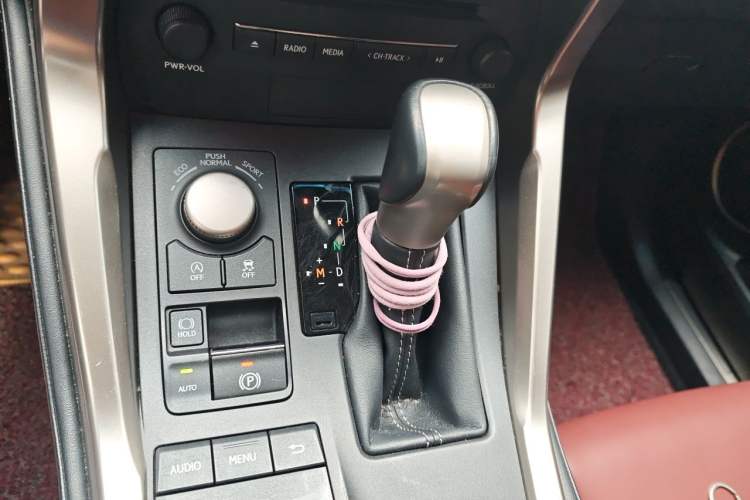 Used Lexus NX 2016 200 All-Wheel Drive FENGSHANG Version Gear Lever
