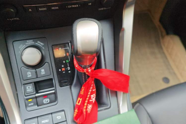 Used Lexus NX 2016 200 All-Wheel Drive FENGSHANG Version Gear Lever
