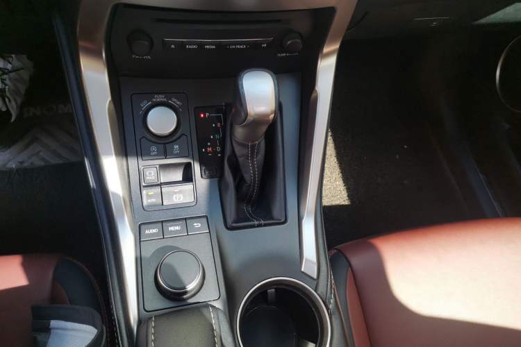 Used Lexus NX 2016 200 All-Wheel Drive FENGSHANG Version Gear Lever