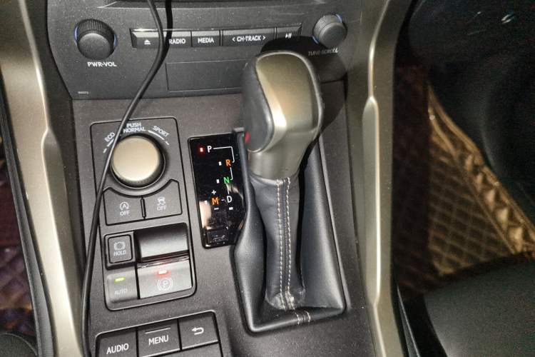 Used Lexus NX 2016 200 All-Wheel Drive FENGSHANG Version Gear Lever