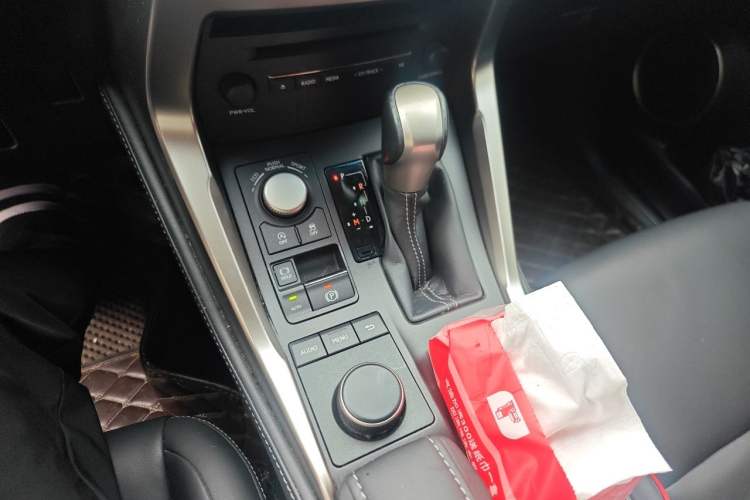 Used Lexus NX 2016 200 All-Wheel Drive FENGSHANG Version Gear Lever