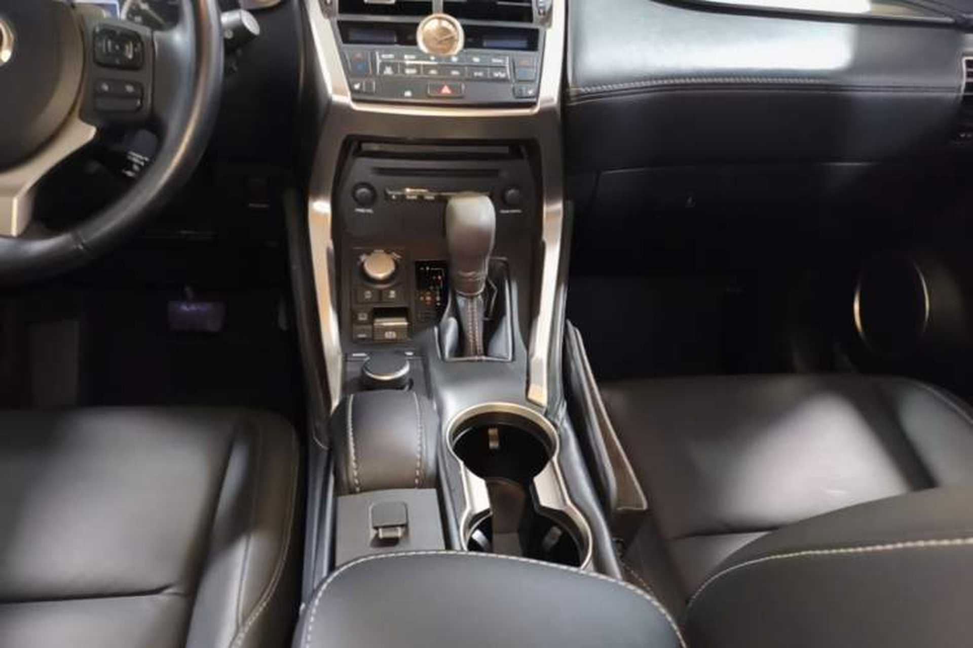 Used Lexus NX 2016 200 All-Wheel Drive FENGSHANG Version Gear Lever
