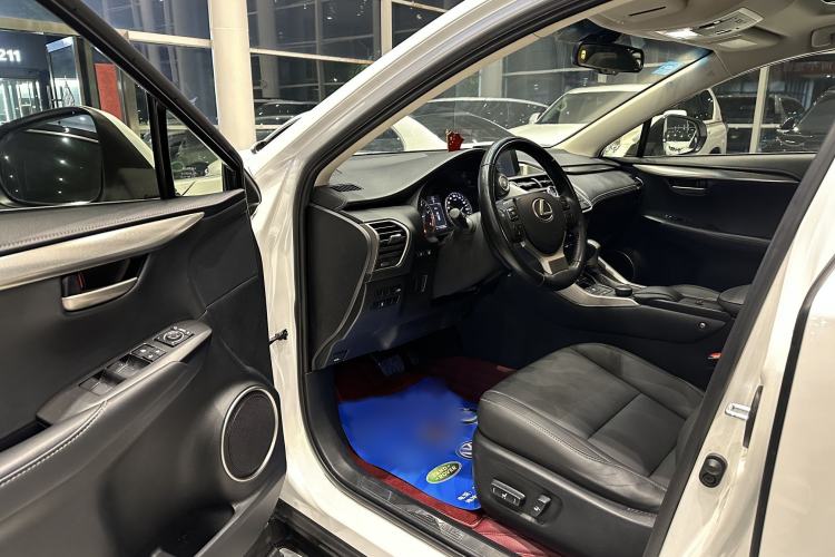 Used Lexus NX 2016 200 All-Wheel Drive FENGSHANG Version Interior 2