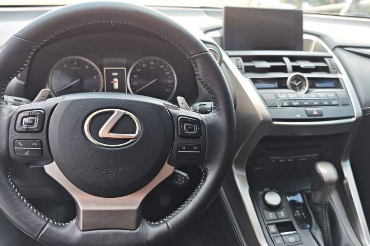 Used Lexus NX 2016 200 All-Wheel Drive FENGSHANG Version Interior 4