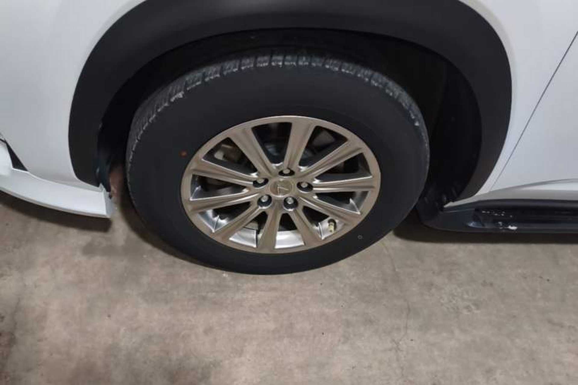 Used Lexus NX 2016 200 All-Wheel Drive FENGSHANG Version Left Front Wheel Hub
