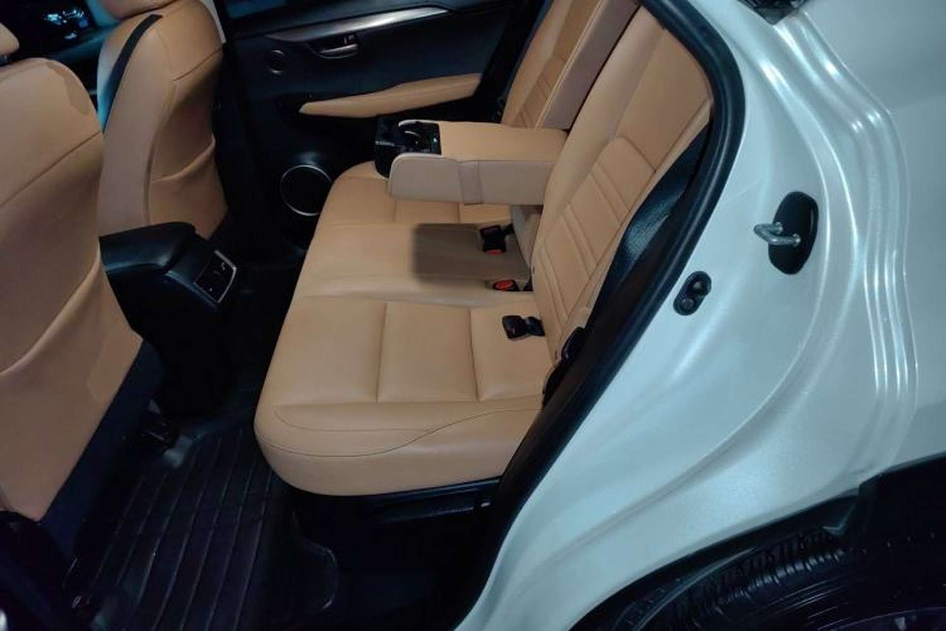 Used Lexus NX 2016 200 All-Wheel Drive FENGSHANG Version Left Rear Seat
