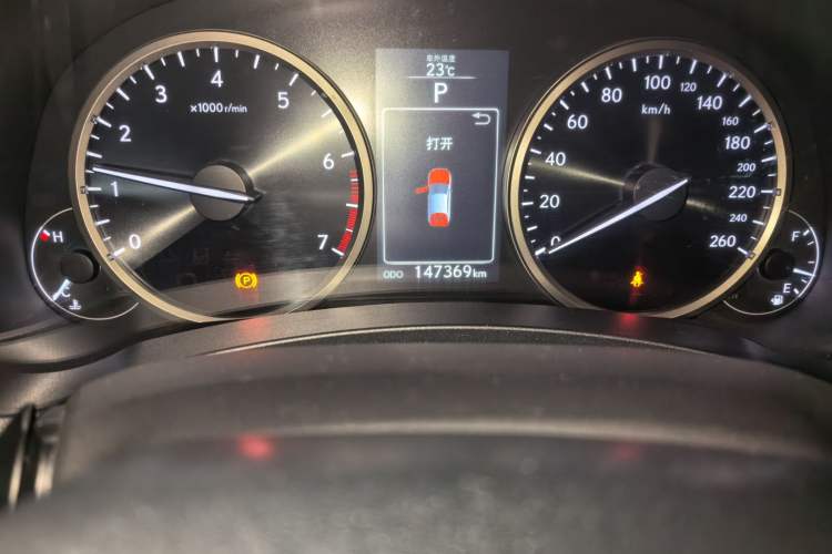 Used Lexus NX 2016 200 All-Wheel Drive FENGSHANG Version Odometer Close Up