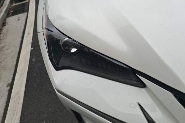 Used Lexus NX 2016 200 All-Wheel Drive FENGSHANG Version Right Front Headlight