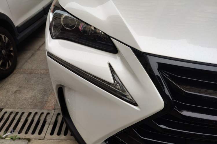 Used Lexus NX 2016 200 Special Limited Edition Right Front Headlight