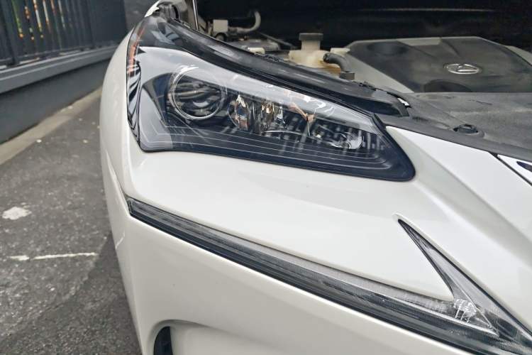 Used Lexus NX 2016 200 All-Wheel Drive FENGSHANG Version Right Front Headlight