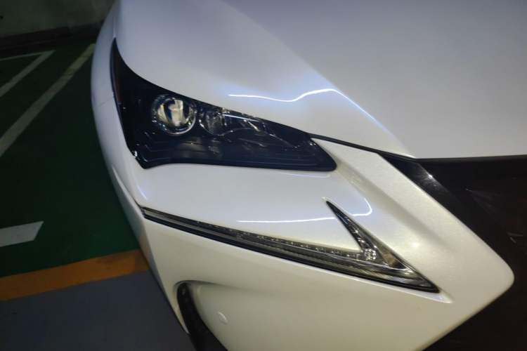 Used Lexus NX 2016 200 Special Limited Edition Right Front Headlight