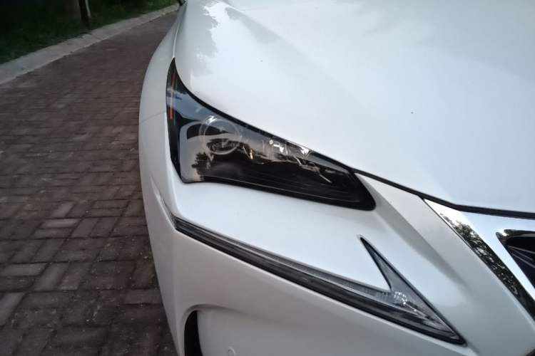 Used Lexus NX 2016 200 Special Limited Edition Right Front Headlight