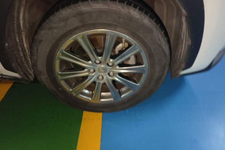 Used Lexus NX 2016 200 Special Limited Edition Right Front Wheel Hub