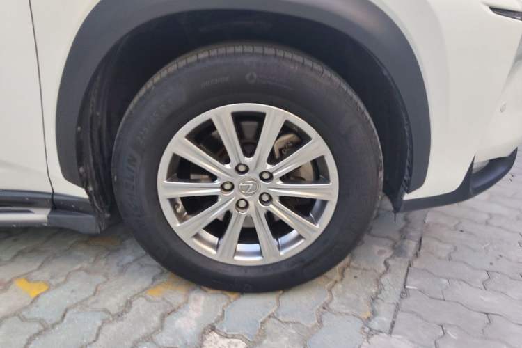 Used Lexus NX 2016 200 All-Wheel Drive FENGSHANG Version Right Front Wheel Hub