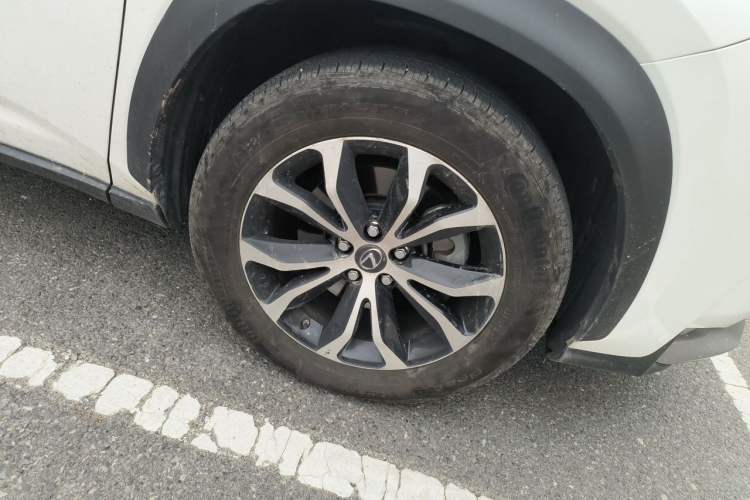 Used Lexus NX 2016 200t All-Wheel-Drive F SPORT Right Front Wheel Hub