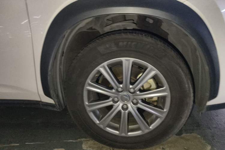 Used Lexus NX 2016 200 All-Wheel Drive FENGSHANG Version Right Front Wheel Hub