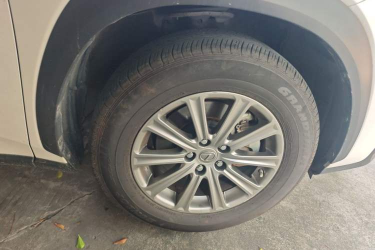 Used Lexus NX 2016 200 All-Wheel Drive FENGSHANG Version Right Front Wheel Hub