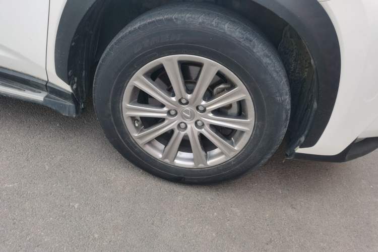 Used Lexus NX 2016 200 All-Wheel Drive FENGSHANG Version Right Front Wheel Hub