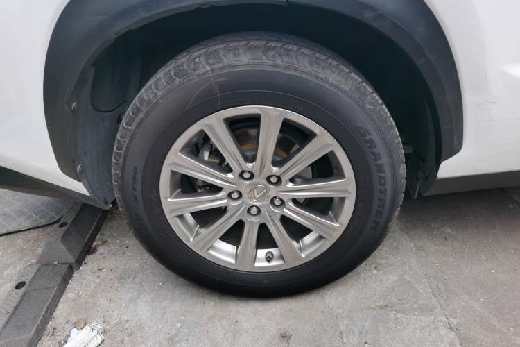 Used Lexus NX 2016 200 All-Wheel Drive FENGSHANG Version Right Rear Wheel Hub