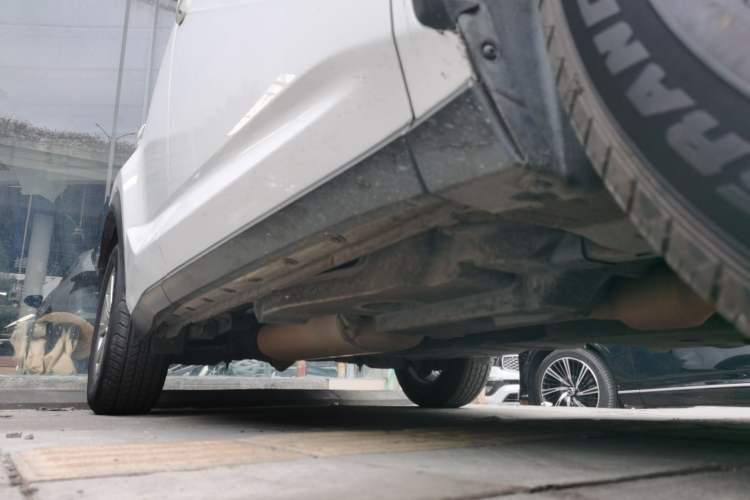 Used Lexus NX 2016 200 All-Wheel Drive FENGSHANG Version Right Side Sill