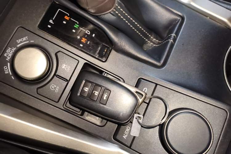 Used Lexus NX 2016 200 All-Wheel Drive FENGSHANG Version Vehicle Key
