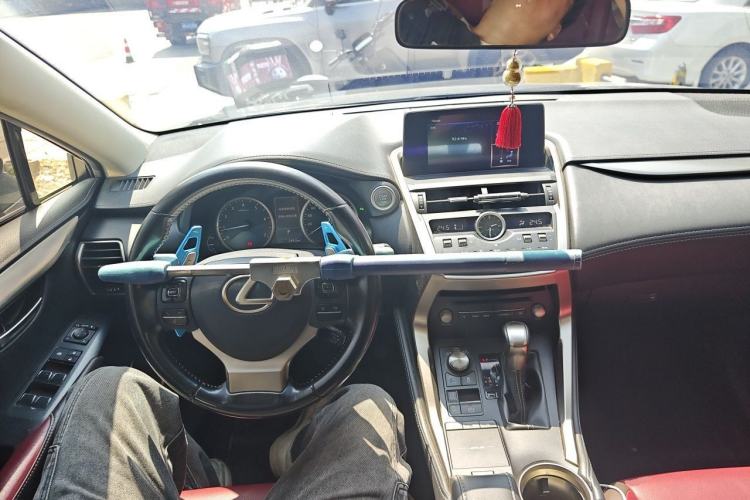 Used Lexus NX 2017 300 Front-Wheel-Drive Limited Edition Center Console