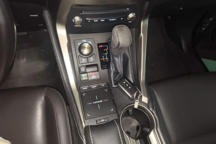 Used Lexus NX 2017 300 Front-Wheel-Drive Limited Edition Gear Lever