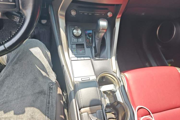 Used Lexus NX 2017 300 Front-Wheel-Drive Limited Edition Gear Lever