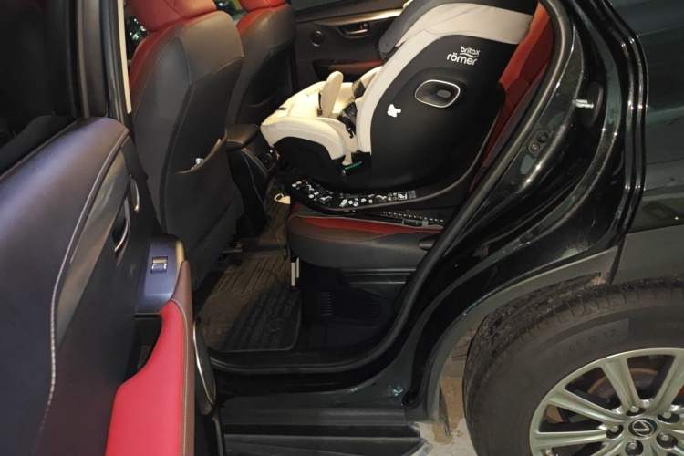Used Lexus NX 2017 300h Front-Drive FENGSHANG Edition Left Rear Seat
