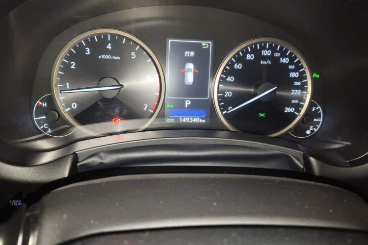 Used Lexus NX 2017 300 Front-Wheel-Drive Limited Edition Odometer Close Up