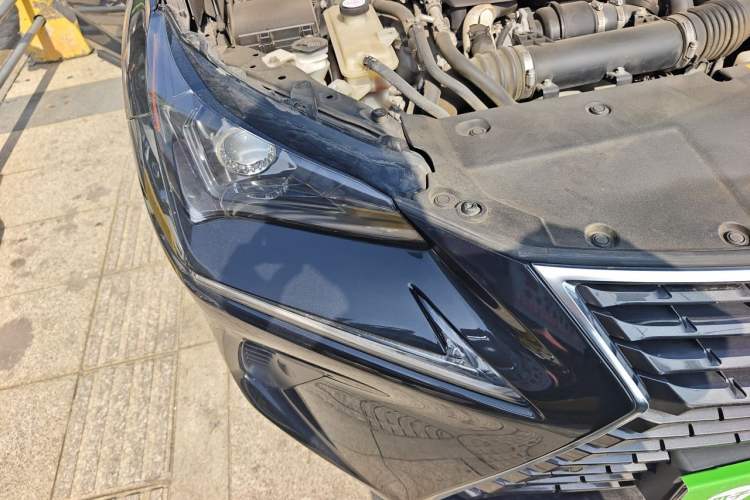 Used Lexus NX 2017 300 Front-Wheel-Drive Limited Edition Right Front Headlight