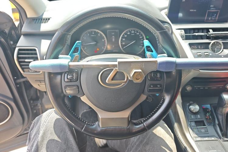 Used Lexus NX 2017 300 Front-Wheel-Drive Limited Edition Steering Wheel