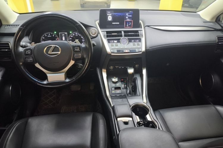 Used Lexus NX 2017 300 Front-Wheel-Drive Limited Edition Center Console