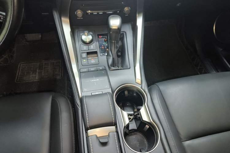 Used Lexus NX 2017 300 Front-Wheel-Drive Limited Edition Gear Lever