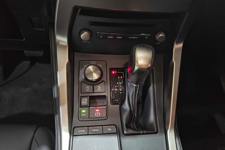 Used Lexus NX 2017 300 Front-Wheel-Drive Limited Edition Gear Lever