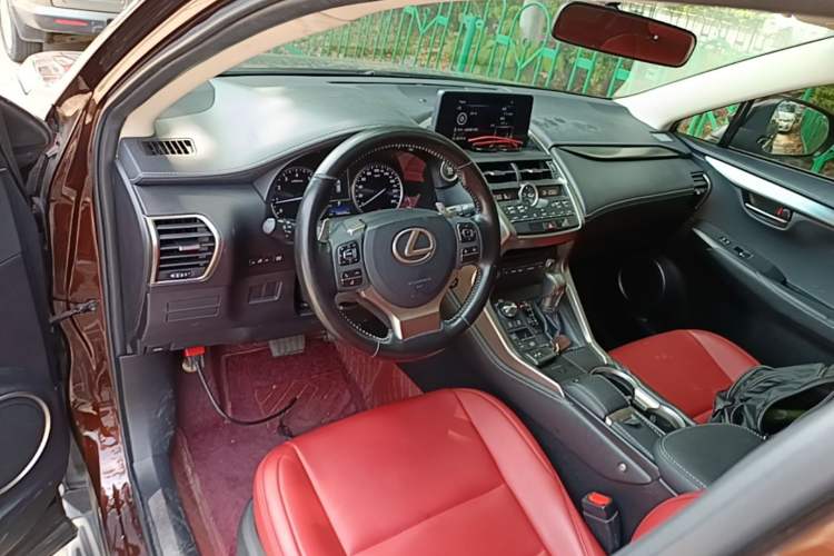 Used Lexus NX 2017 200 Front-Wheel-Drive X-Trail SE Edition Center Console