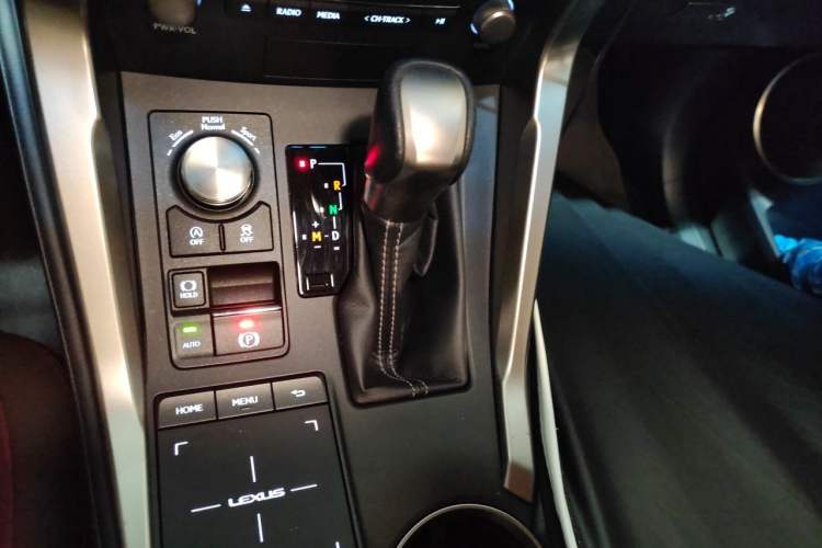 Used Lexus NX 2017 300 Front-Wheel-Drive Limited Edition Gear Lever