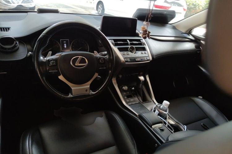 Used Lexus NX 2017 300 Front-Wheel-Drive Limited Edition Center Console